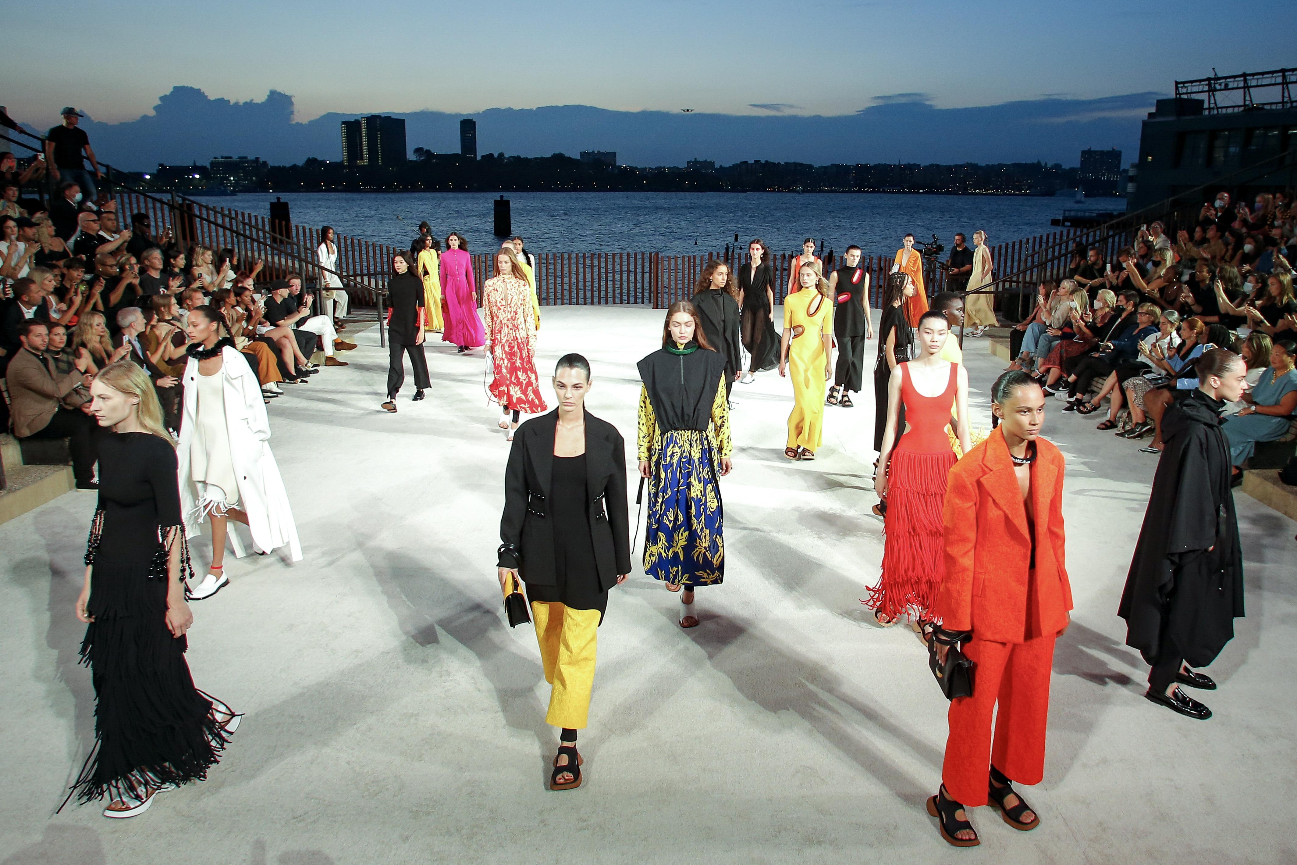 Fashion show de designers brasileiros: onde assistir e o que esperar do evento?