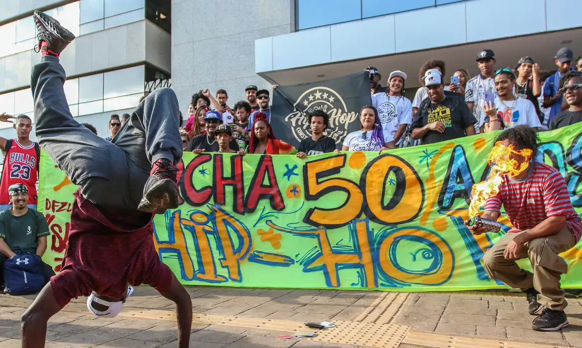 Cultura hip-hop no Brasil:tudo o que você precisa saber sobre o movimento e sua cena!