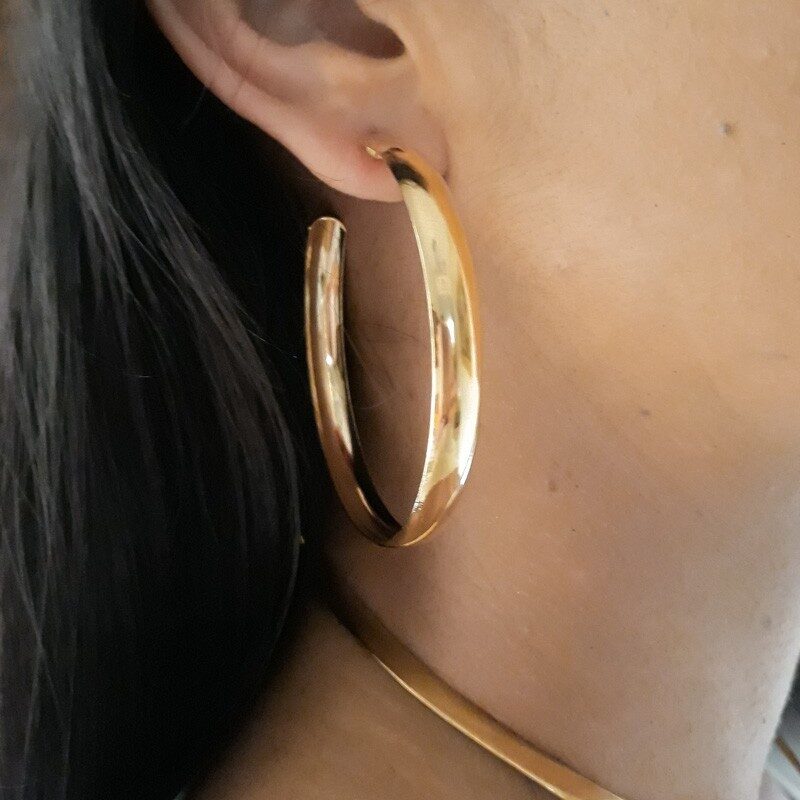 Brincos de argola: Guia completo para escolher o par perfeito e arrasar no look!