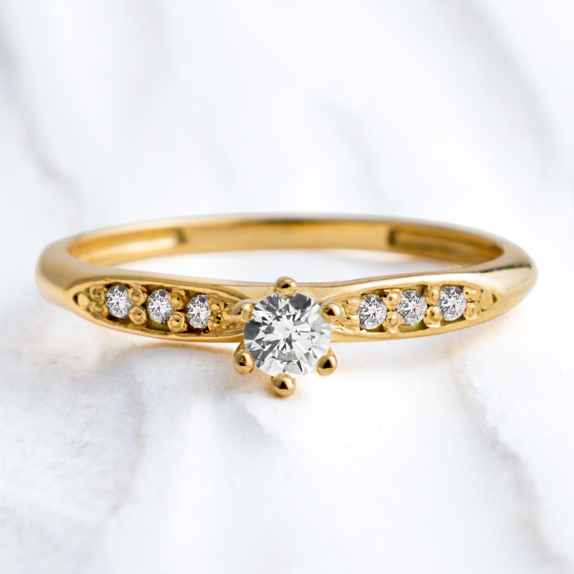 Qual o preço de anéis de ouro 18k? Saiba o que influencia o valor!