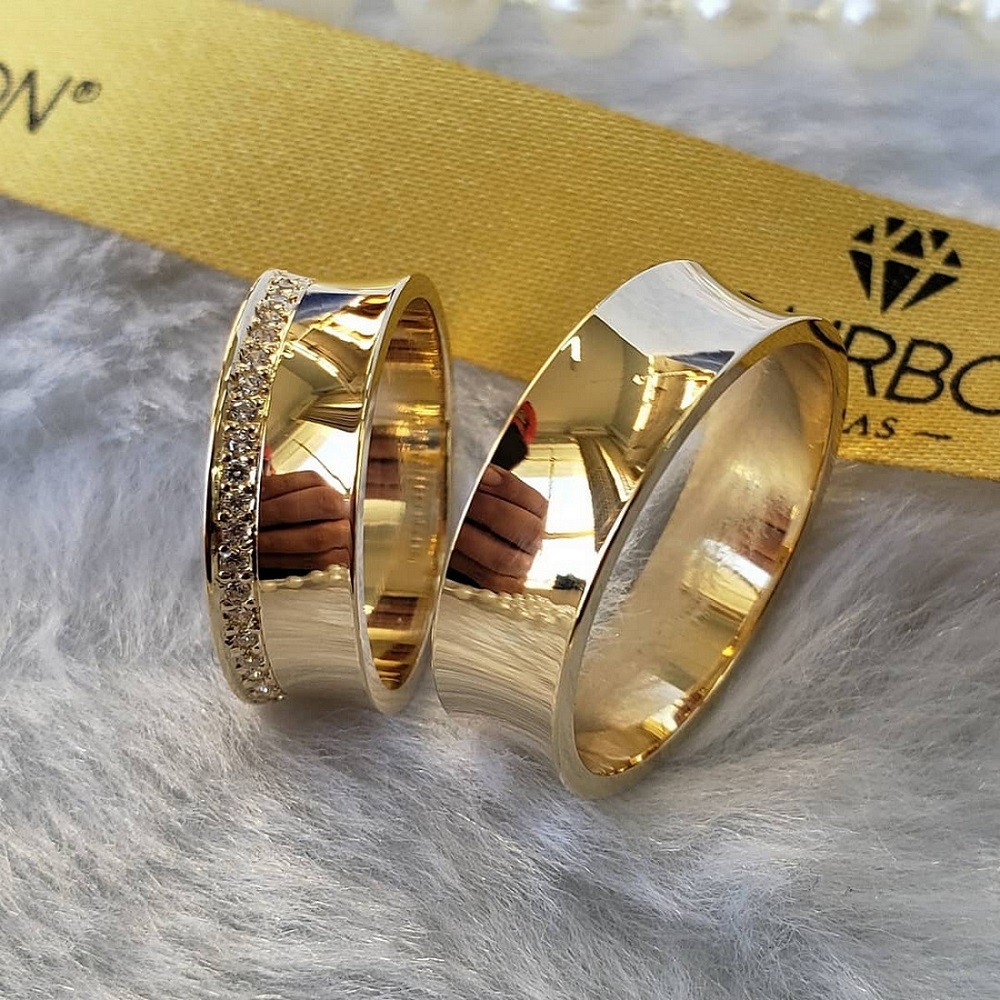 Qual o preço de anéis de ouro 18k? Saiba o que influencia o valor!