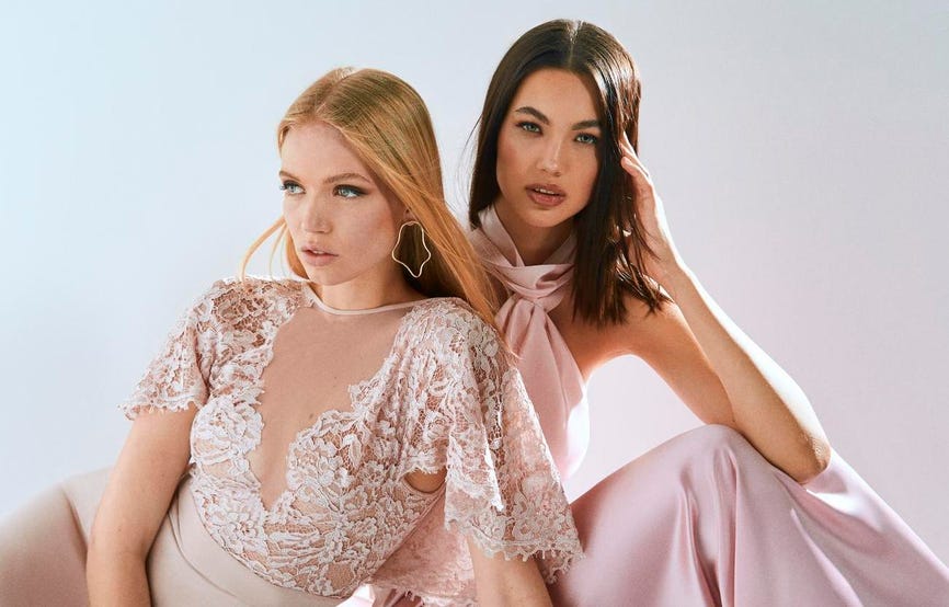 Desfile de roupas para casamentos: dicas de estilo para arrasar em qualquer cerimônia!