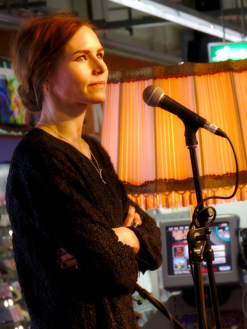 Cardigans Nina Persson: Qual o segredo do sucesso dessa banda pop sueca?