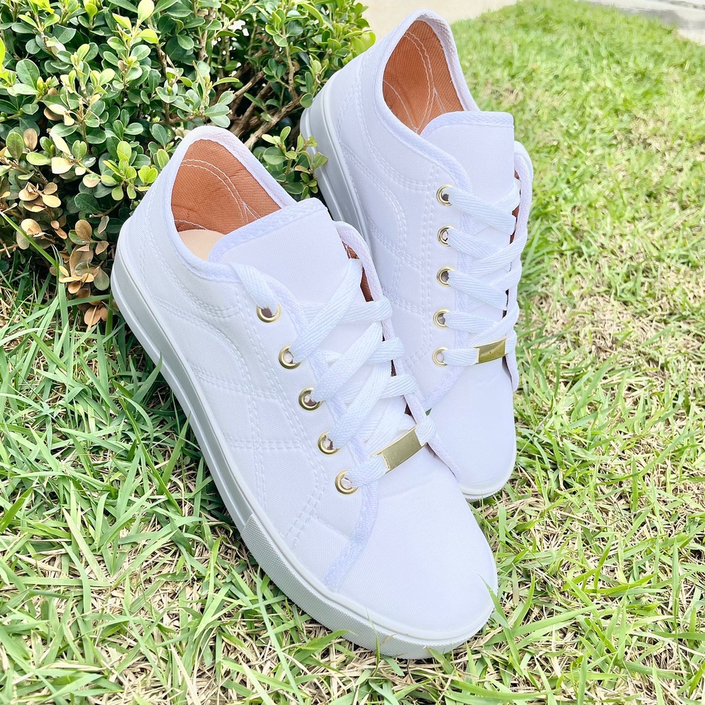 Tênis feminino branco barato e estiloso: é possível, sim!