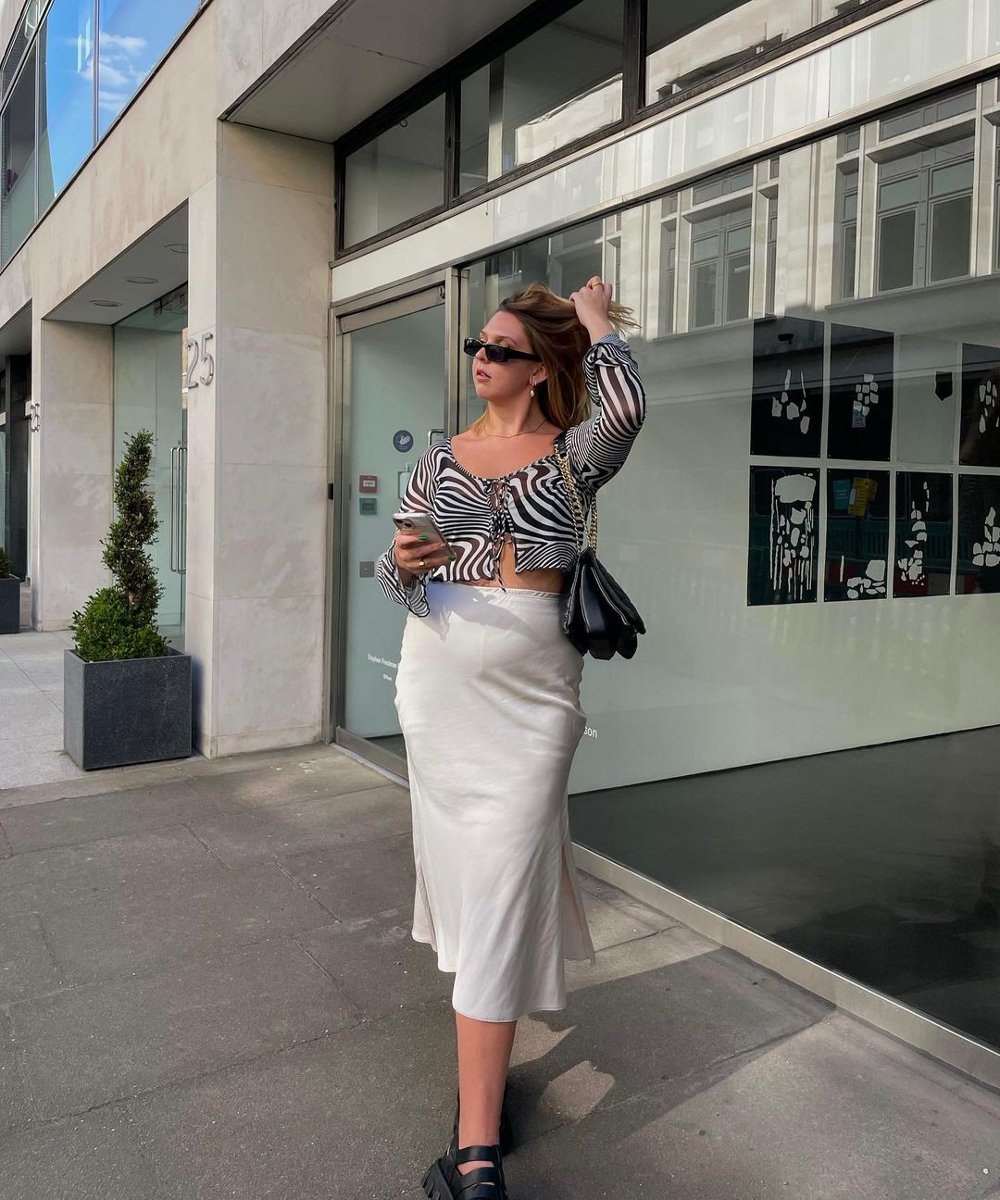 Looks com blusa e saia para o dia a dia: Veja como ficar estilosa e confortável!