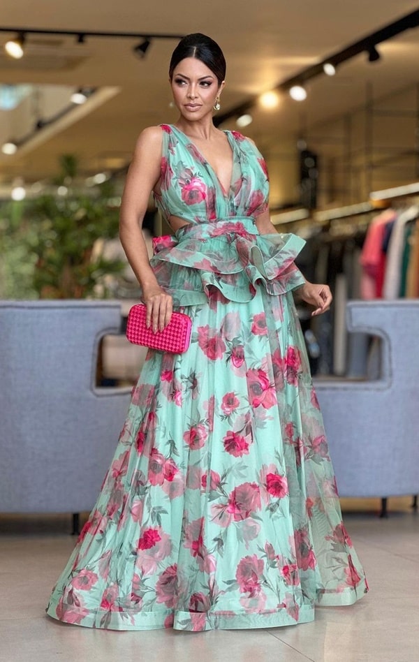 Vestido longo colorido: Como escolher o modelo perfeito?