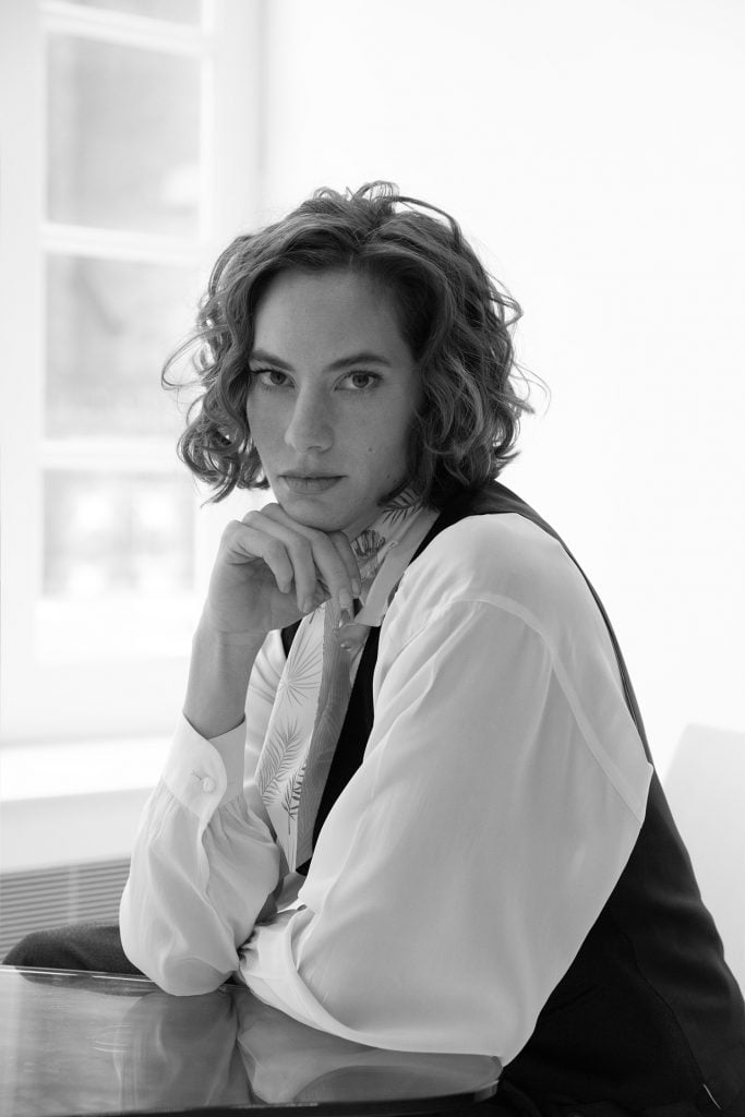 Qual a idade de Emma Ferrer? Saiba mais detalhes da biografia dela.