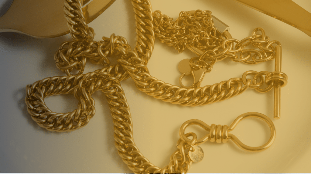 Colares com ouro amarelo valem a pena o investimento? Entenda o valor real e como fazer uma boa compra.