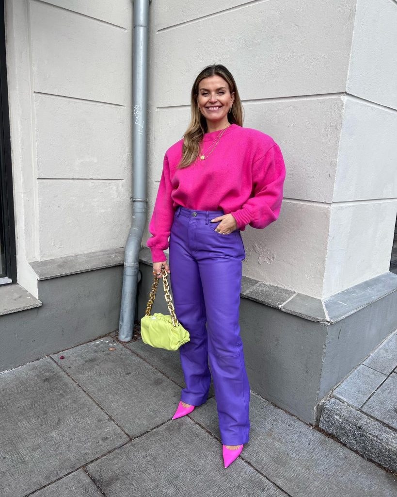 Streetstyle feminino colorido para quem ama ousar: Como adicionar mais cor no seu dia a dia fácil!