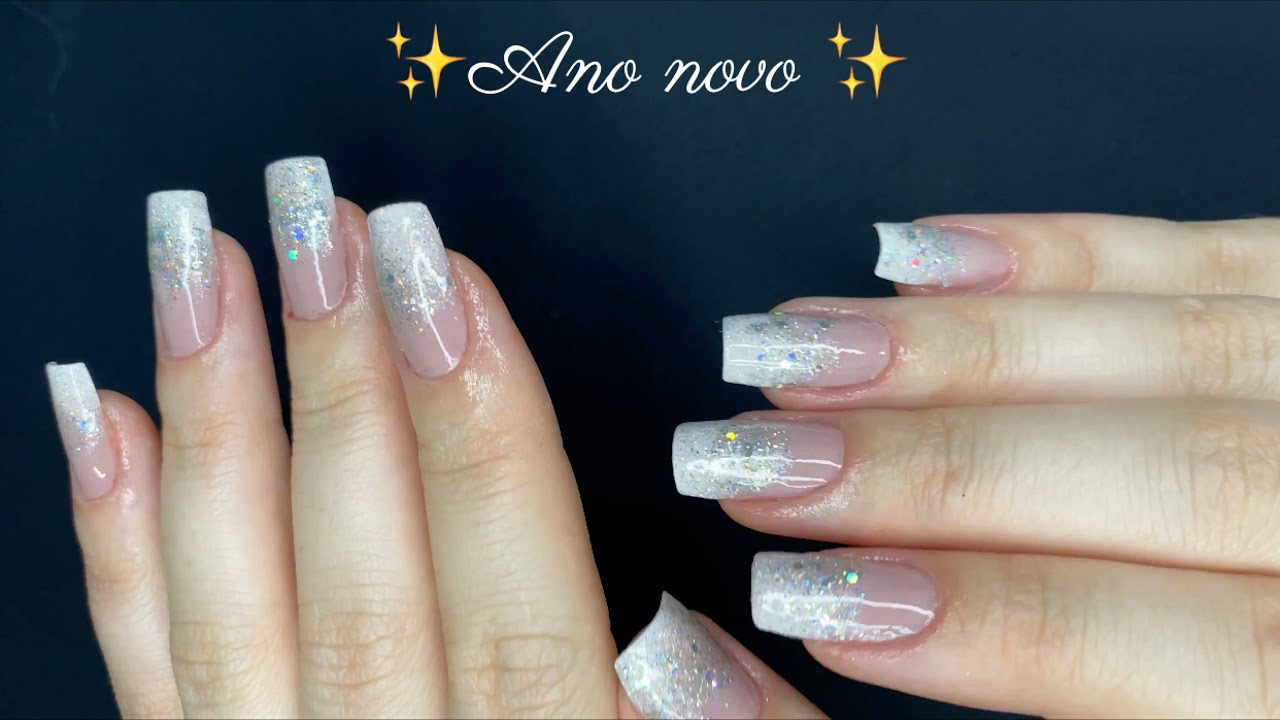 Quais unhas decoradas ano novo são tendência? Veja fotos lindas para se inspirar já!