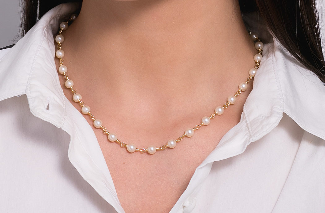 Colares de pérolas naturais combinam com tudo? Dicas de looks para usar sempre.