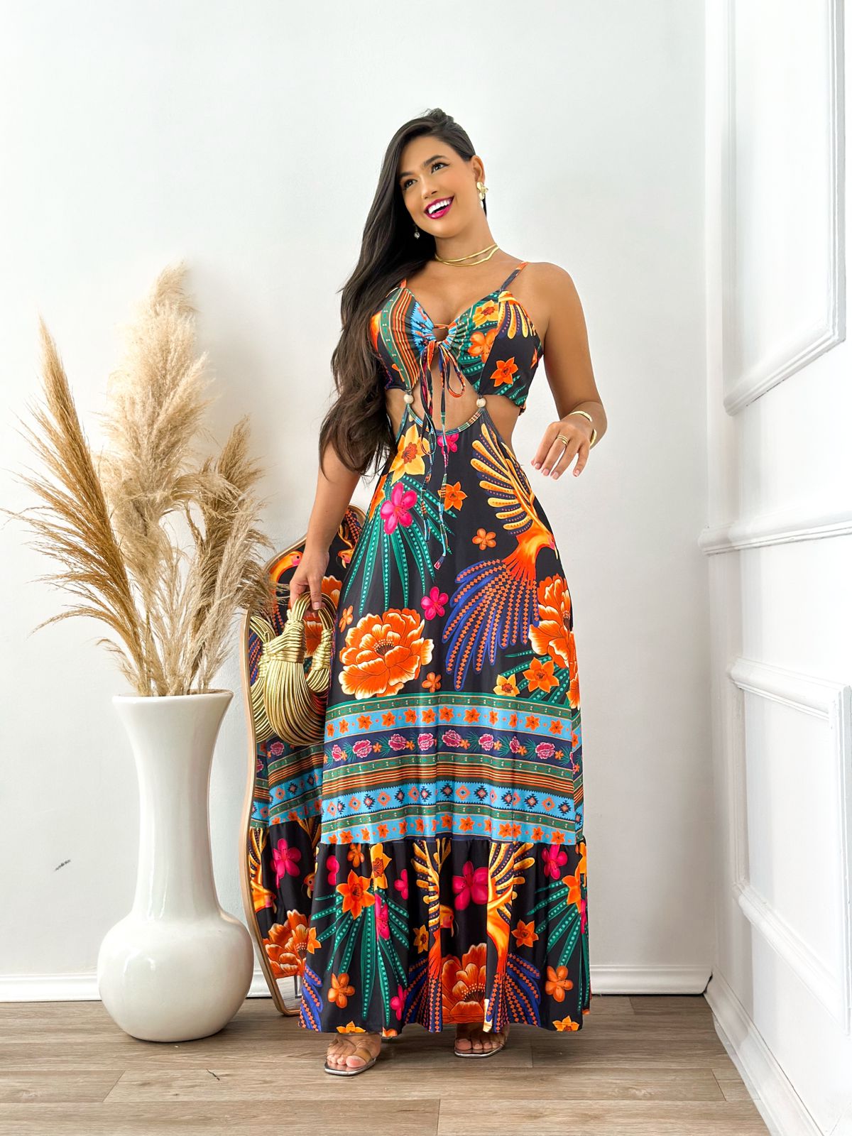 Vestido florido longo: onde encontrar os modelos mais lindos e baratos?