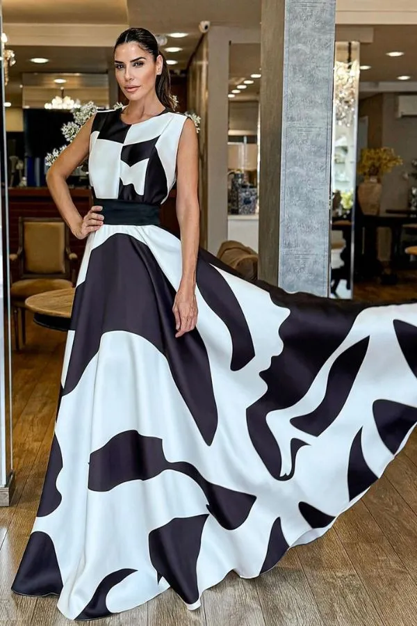Vestido branco e preto para qual festa usar? Descubra e acerte na escolha!