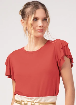 Quer blusas de malha estilo rua? Veja dicas para escolher a ideal!