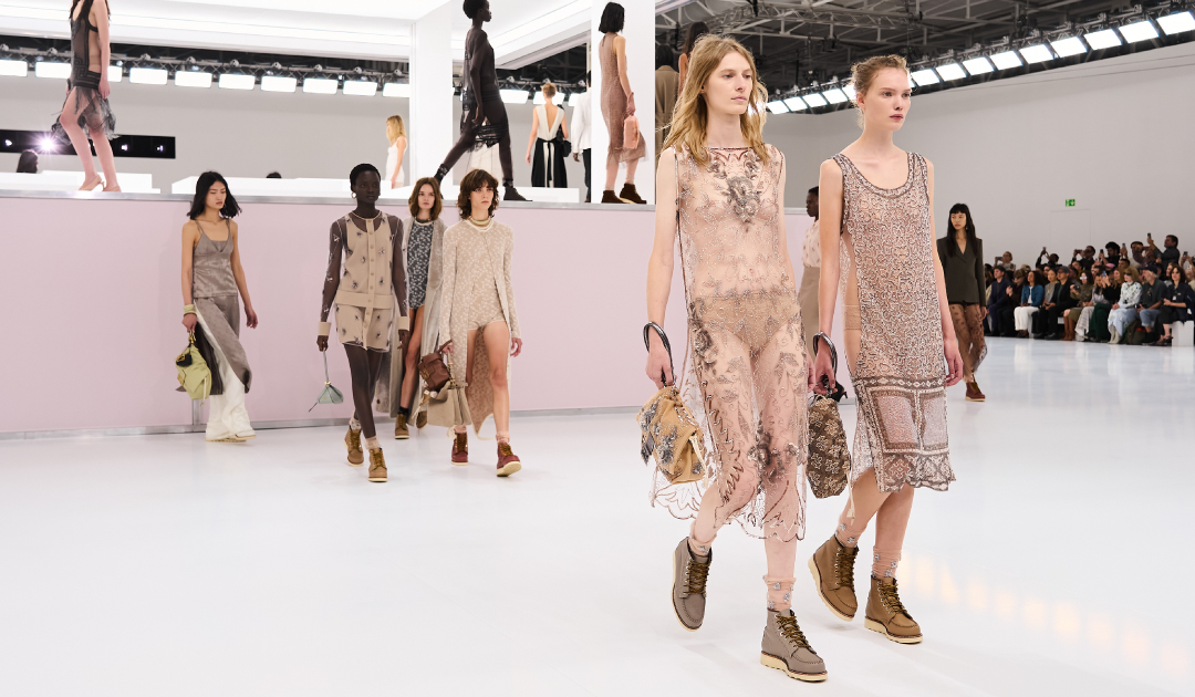 Desfile de roupas com modelos clássicos: Dicas para organizar um evento de muito sucesso!
