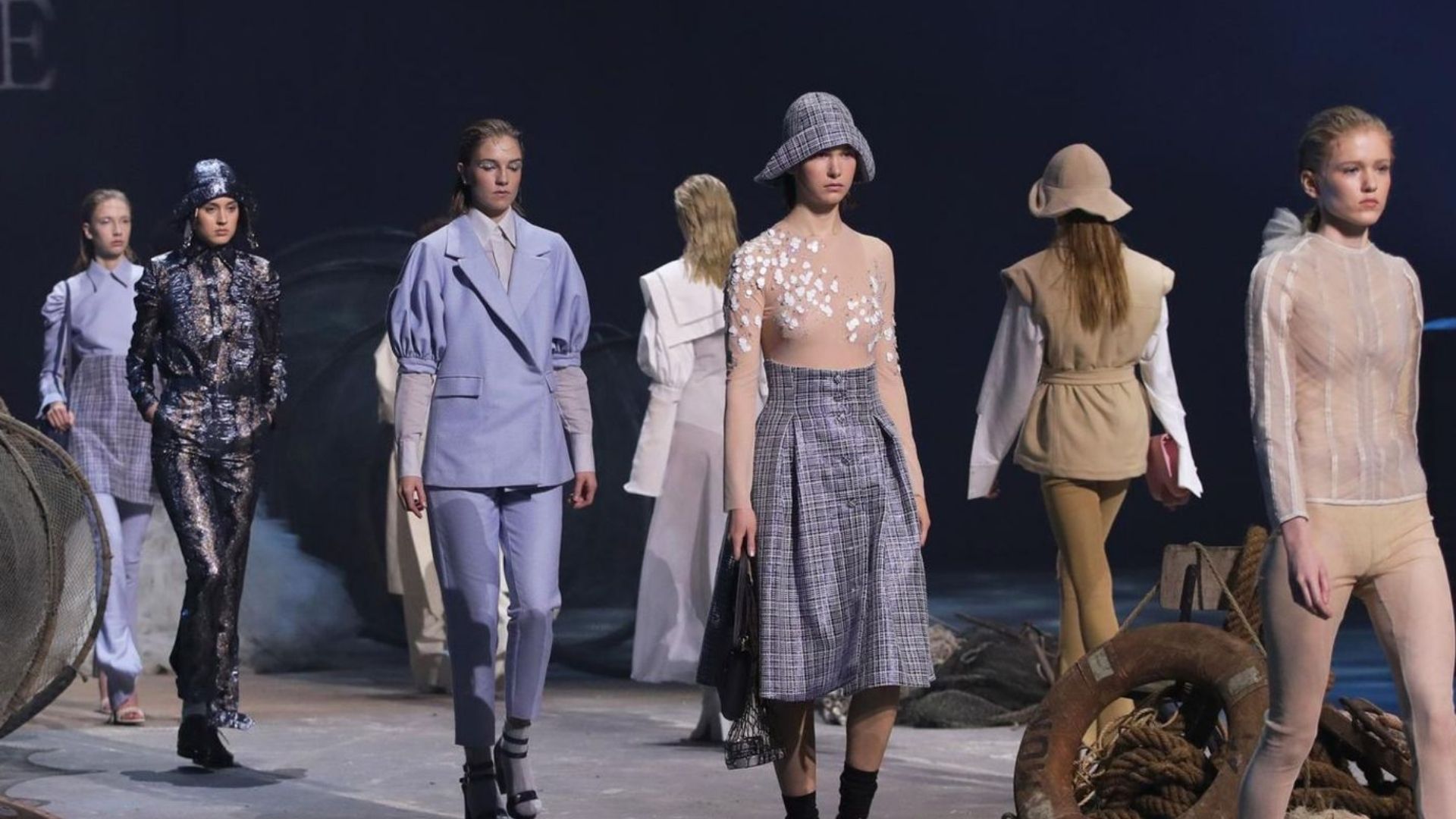 Show de moda com roupas de alta gama: onde acontecem os melhores? Confira dicas!