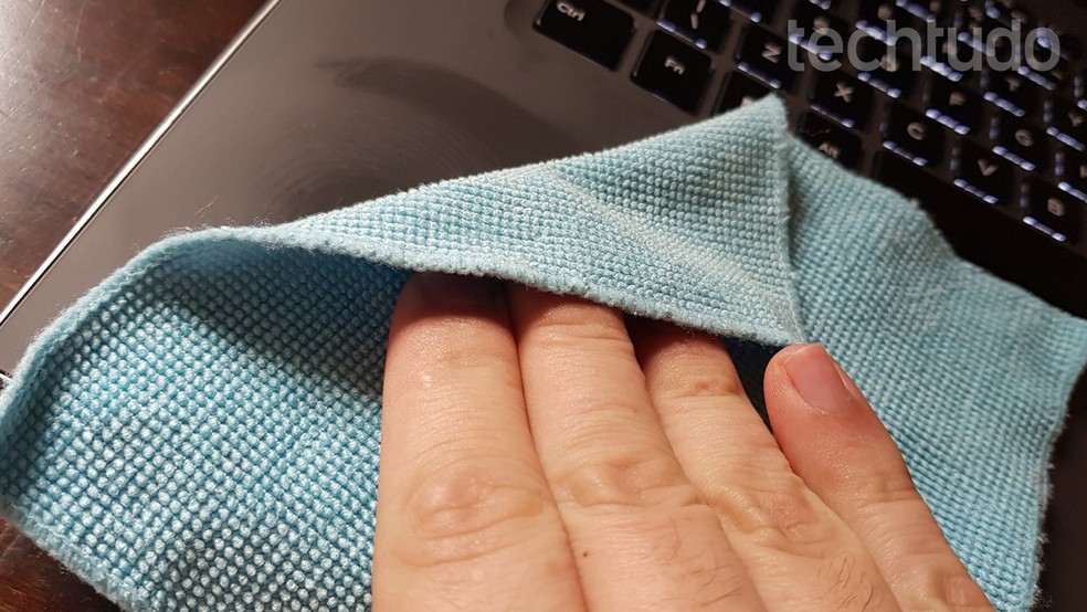 Capa de notebook: como limpar fácil? Deixe-a como nova!