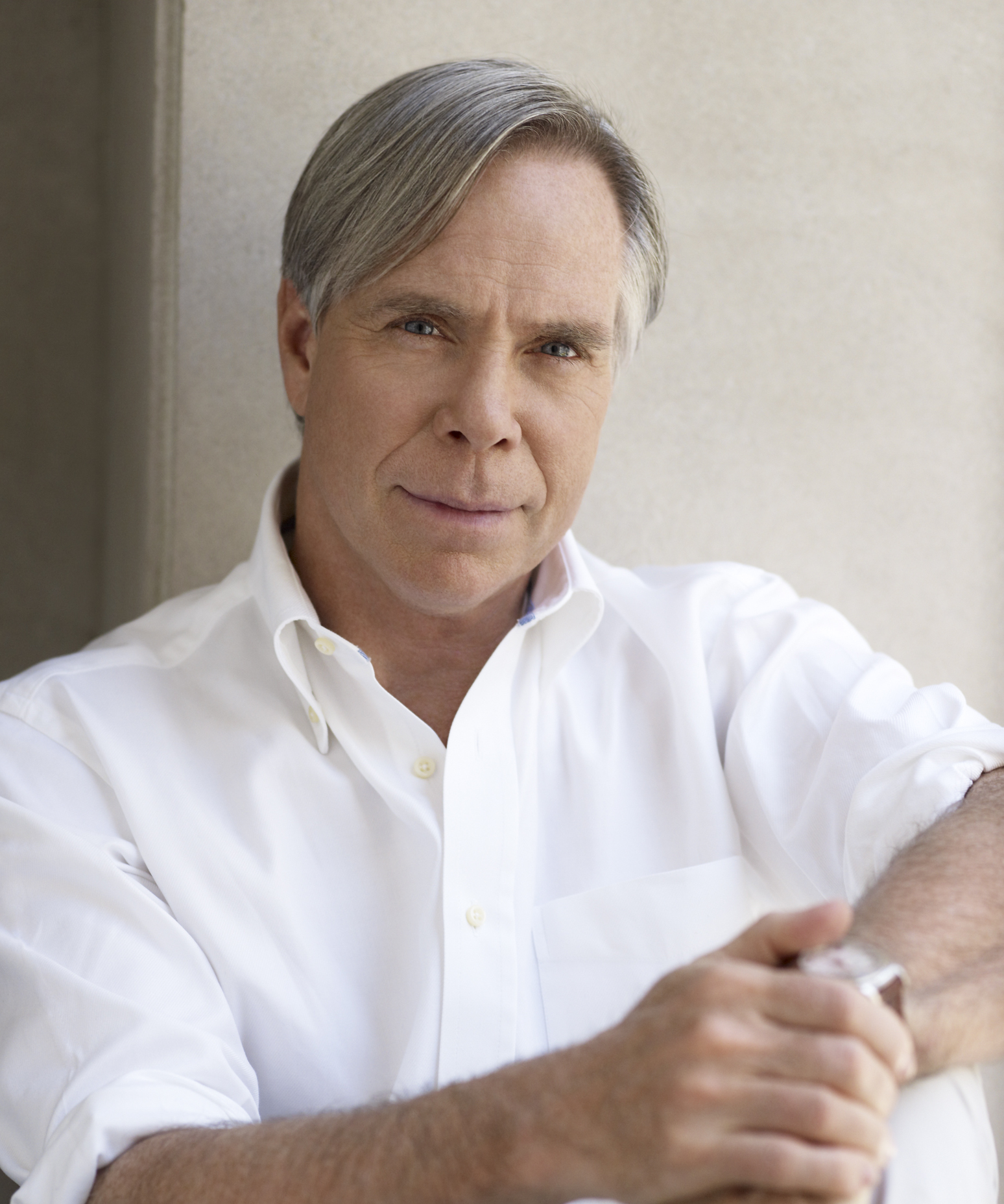 O dono da Tommy Hilfiger ainda está no comando? Saiba tudo sobre a sua atualidade.