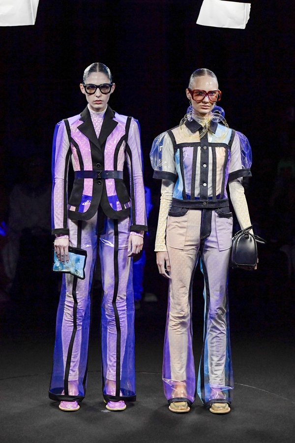 Modelagem futurista em roupas de passarela saiba quais são as peças mais desejadas agora