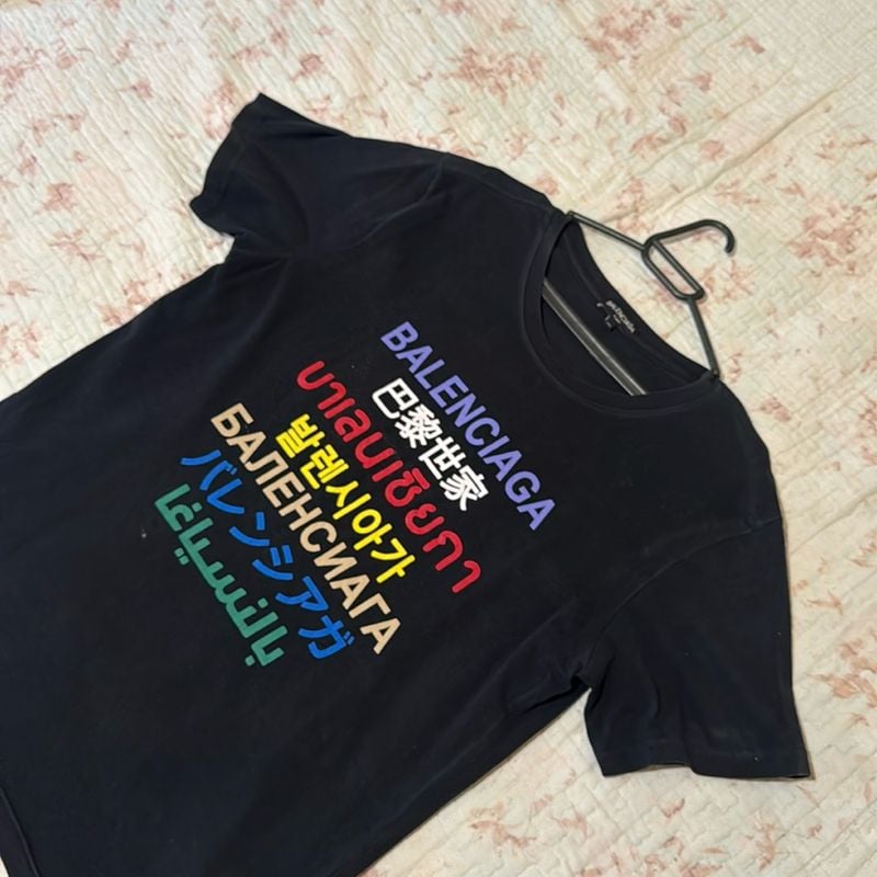 Balenciaga camisa vale a pena? Veja 3 motivos pra investir nessa peça!