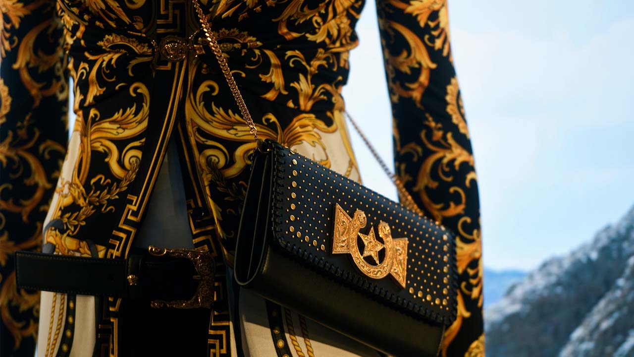 O que fazem os embaixadores da Versace? Veja suas funções e vantagens