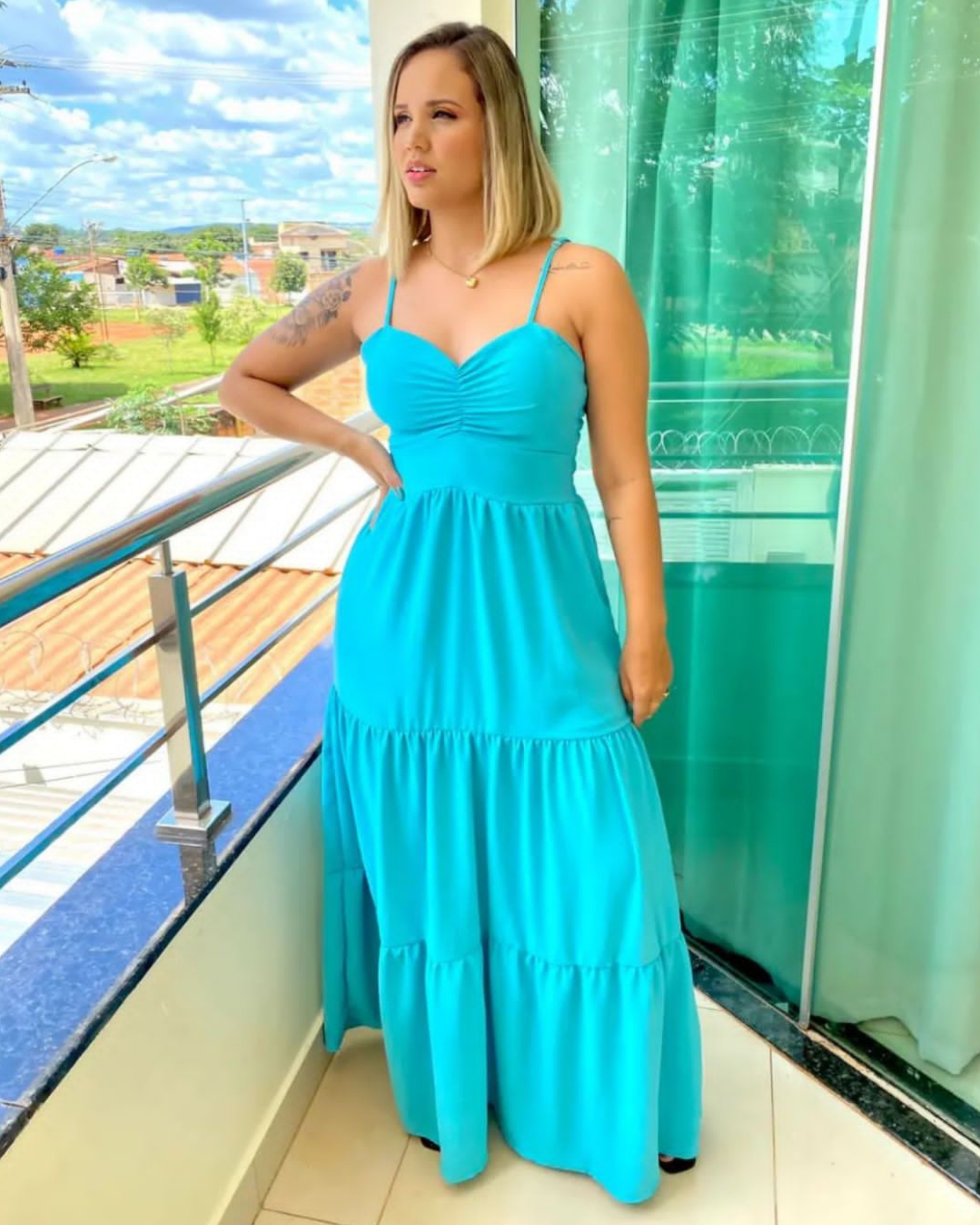Preço de vestido dia a dia longo barato? (Encontre opções abaixo de R$ 100 fácil!)