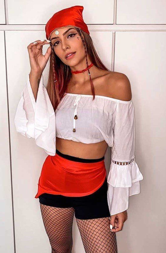 Roupas para carnaval feminina: o que não pode faltar na sua fantasia?